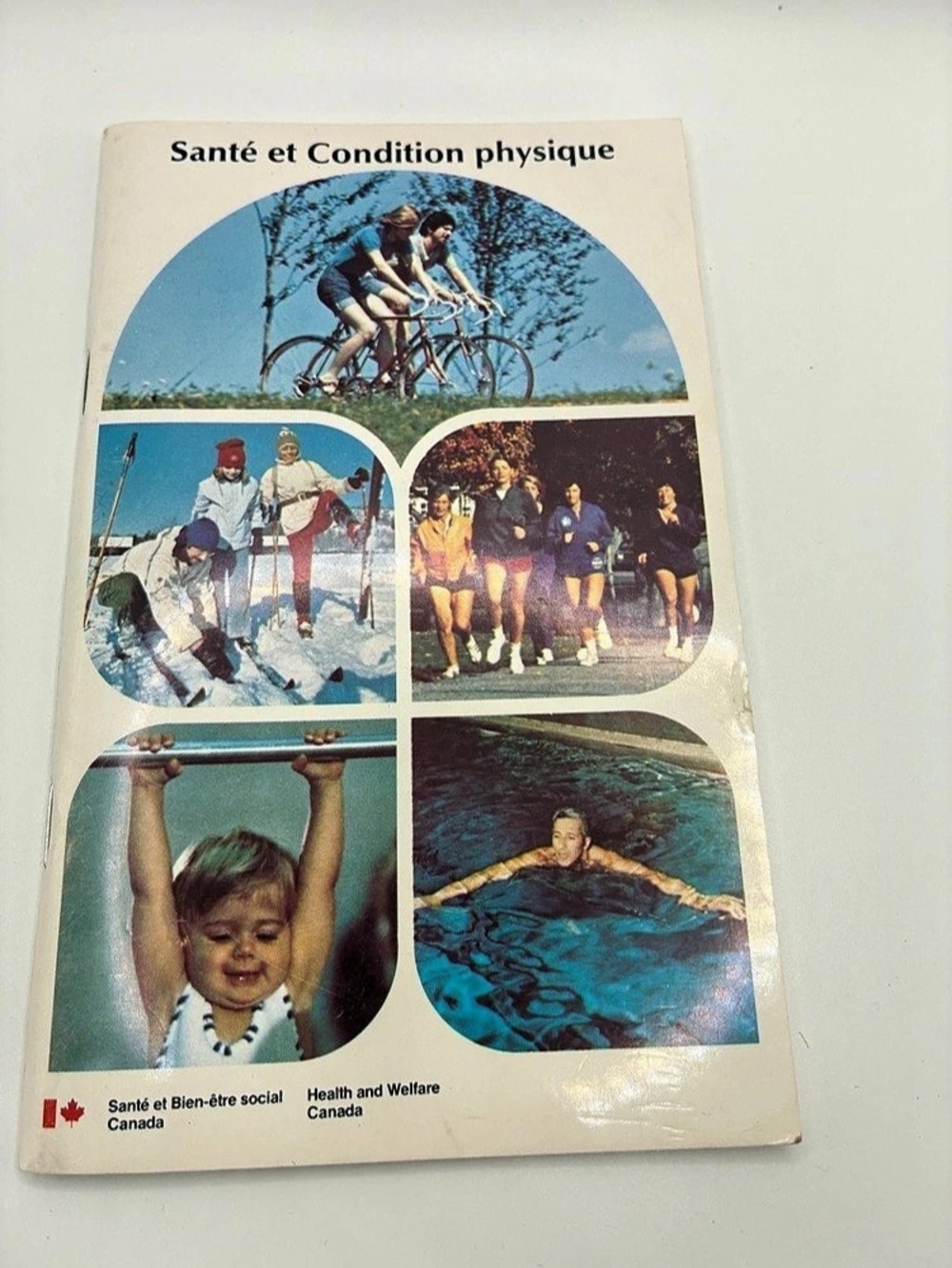 Vintage Santé et Condition physique Health and Physical Fitness Booklet